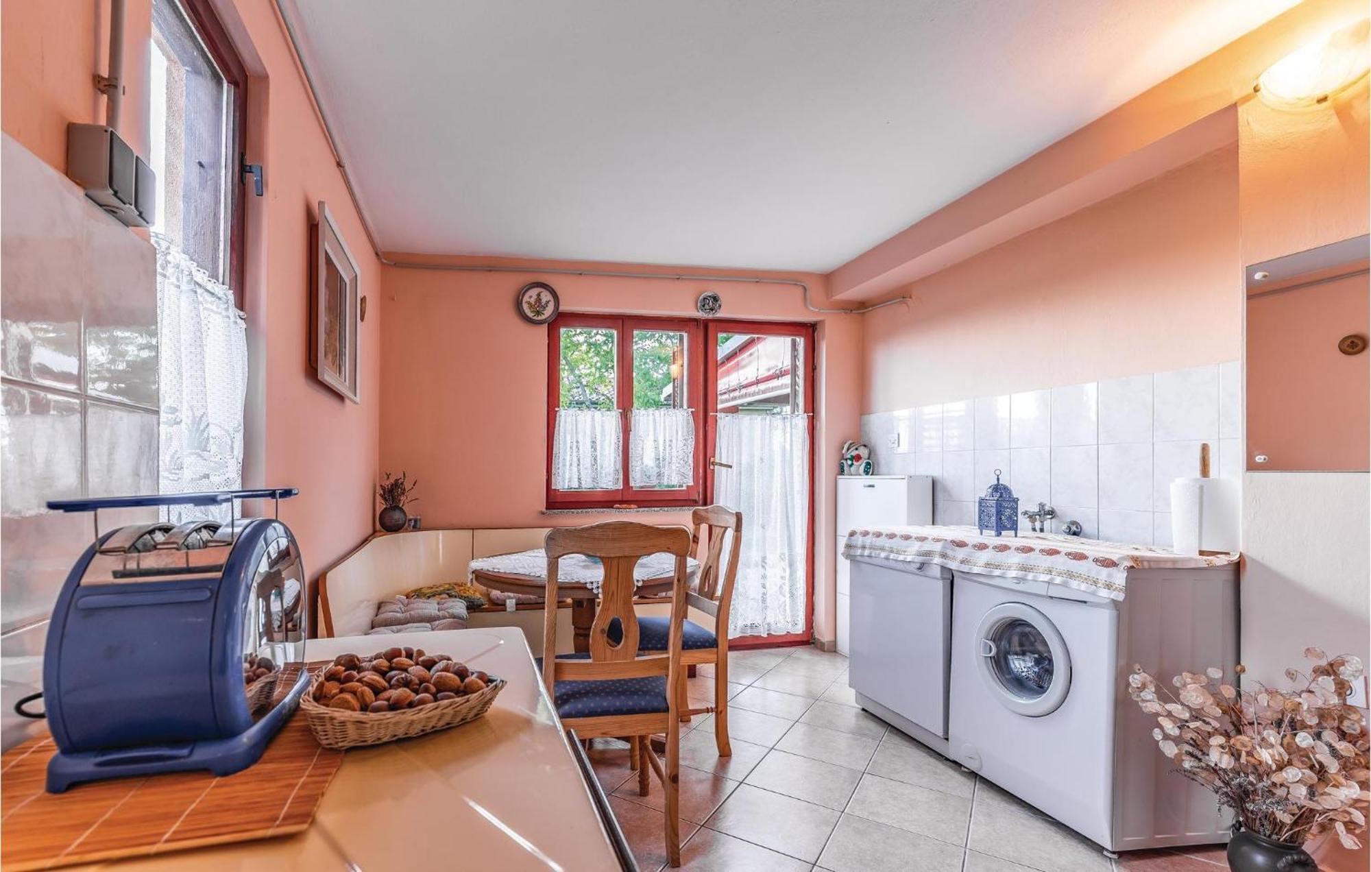 1 Bedroom Pet Friendly Home In Šišan מראה חיצוני תמונה