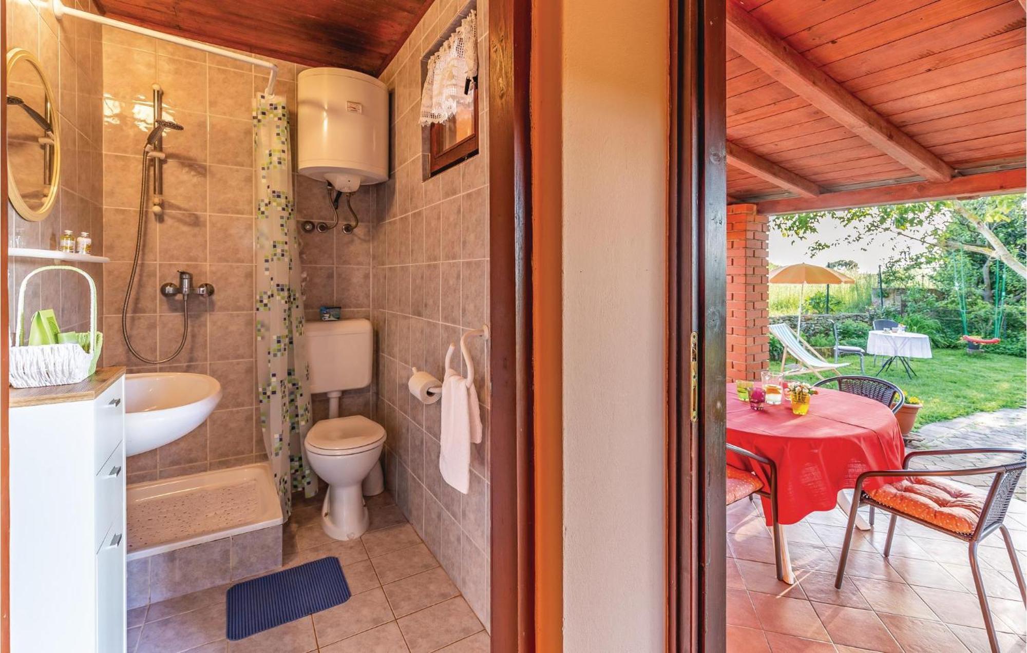 1 Bedroom Pet Friendly Home In Šišan מראה חיצוני תמונה